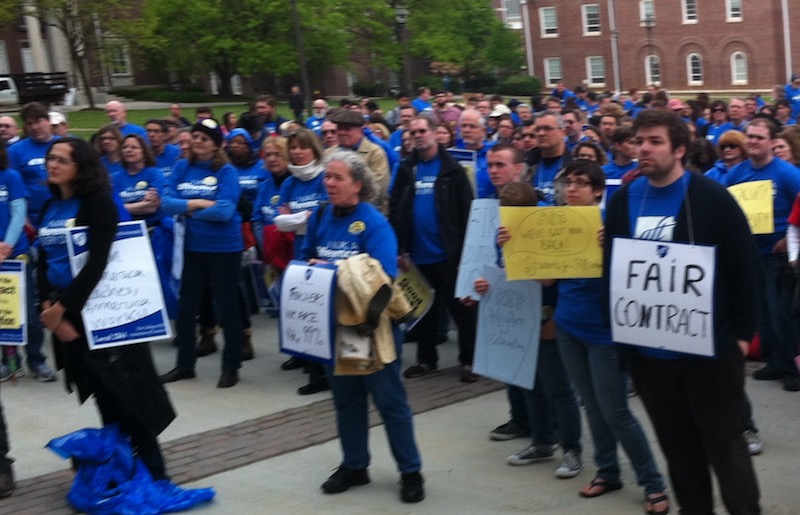 College Council contract rally TCNJ