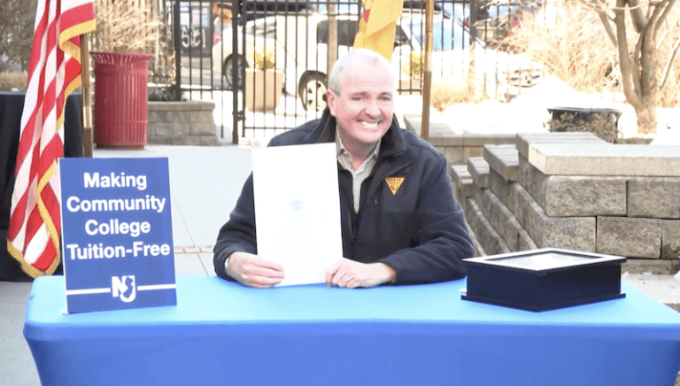 Murphy signs Community College Opportunity Grant Program into state law